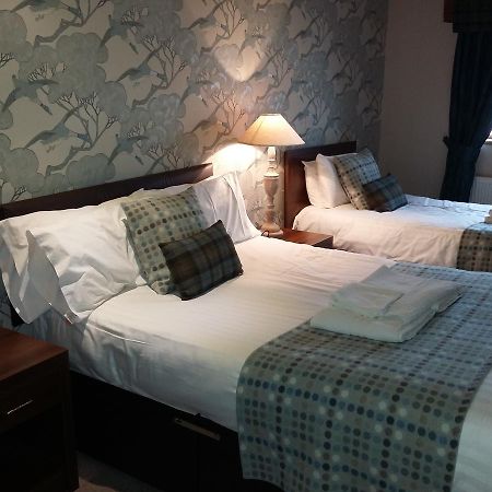 The Huntsman Inn Холмфирт Экстерьер фото