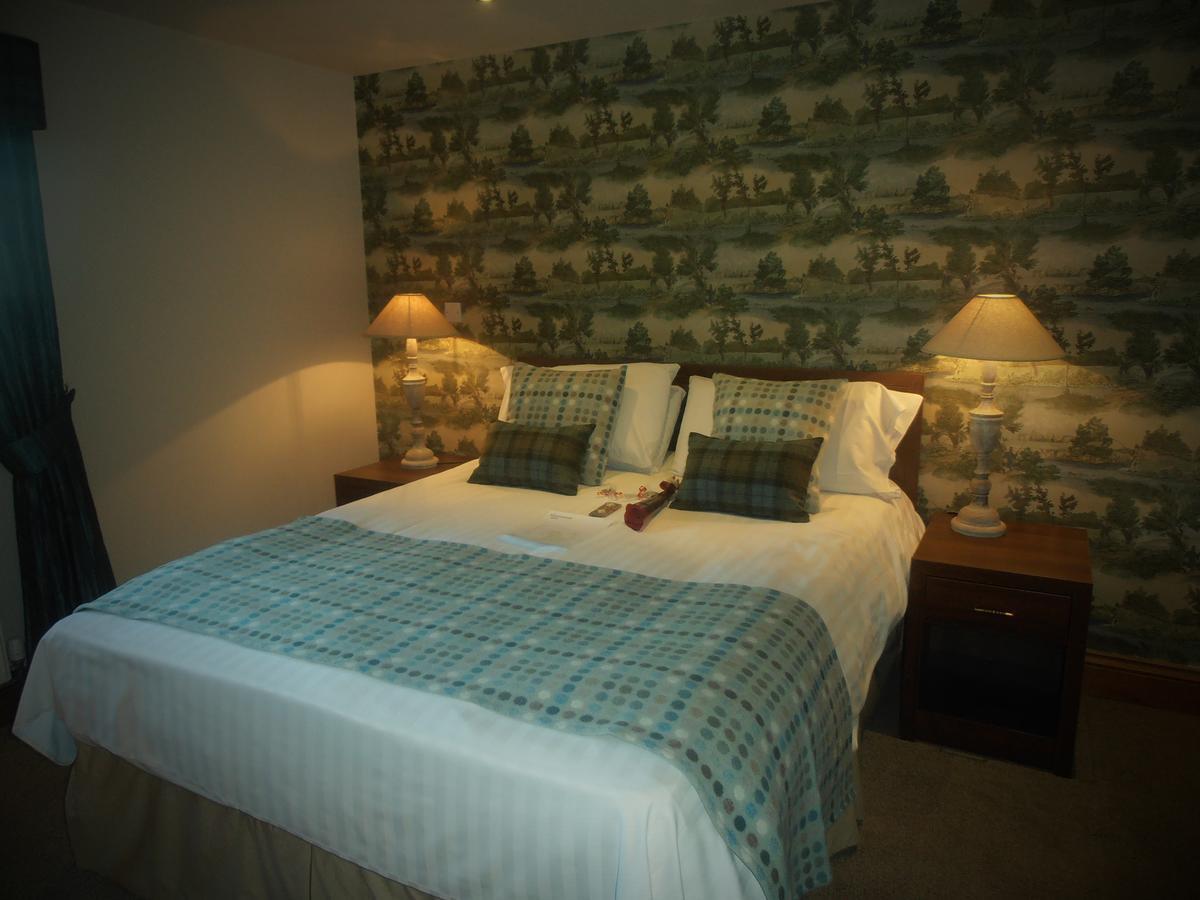 The Huntsman Inn Холмфирт Экстерьер фото
