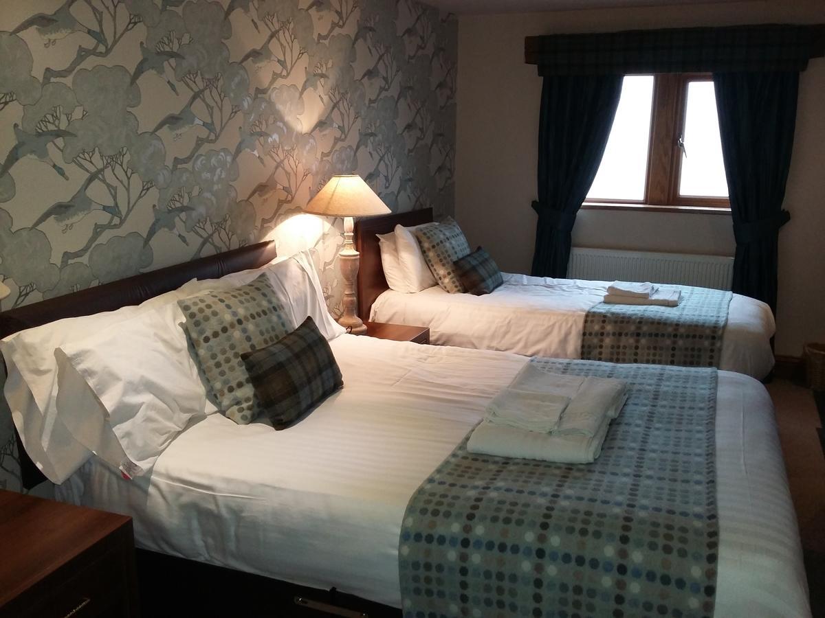The Huntsman Inn Холмфирт Экстерьер фото