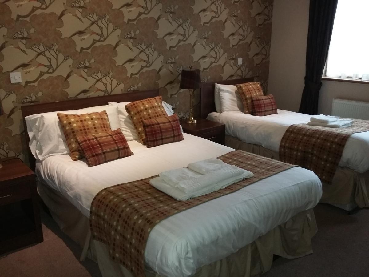 The Huntsman Inn Холмфирт Экстерьер фото