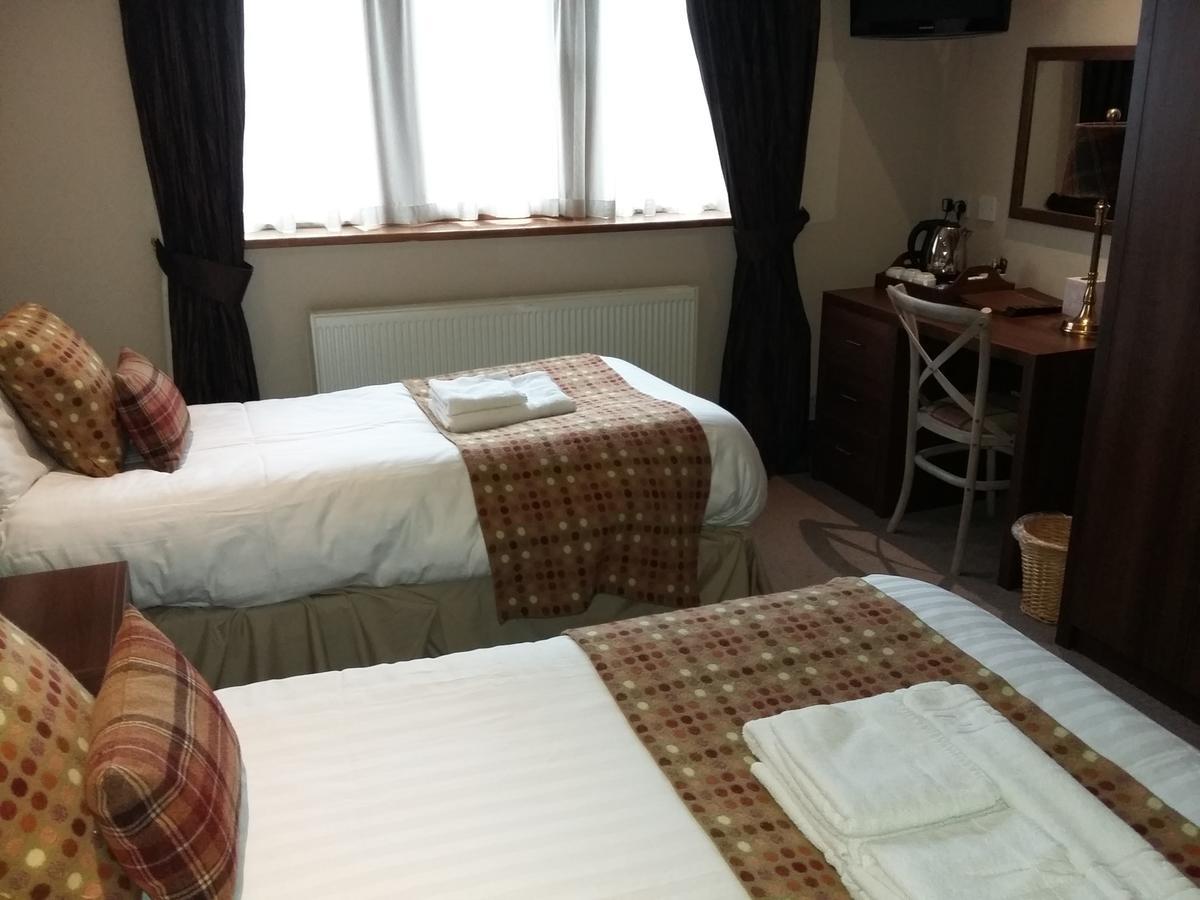 The Huntsman Inn Холмфирт Экстерьер фото