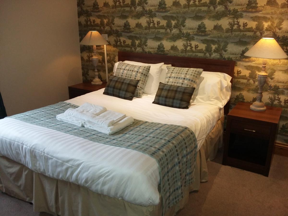 The Huntsman Inn Холмфирт Экстерьер фото