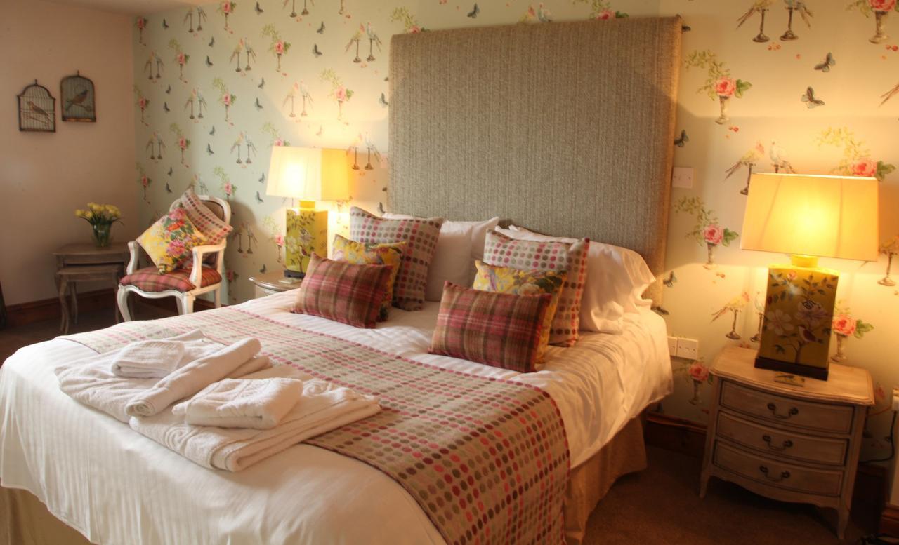 The Huntsman Inn Холмфирт Экстерьер фото